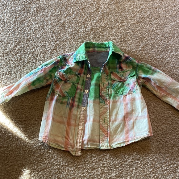2T flannels - Picture 4 of 5